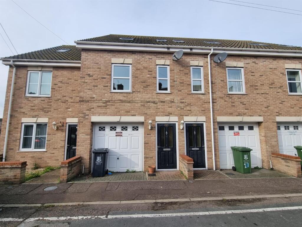 Main image of property: Back Chapel Lane, Gorleston.NR31 6NY