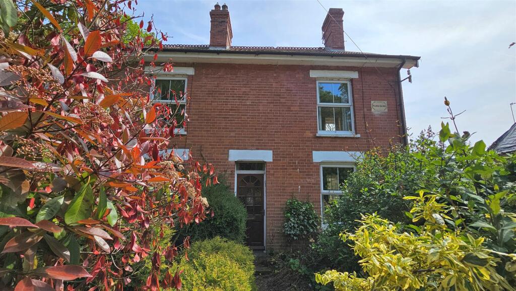 Main image of property: Beccles Road, Fritton