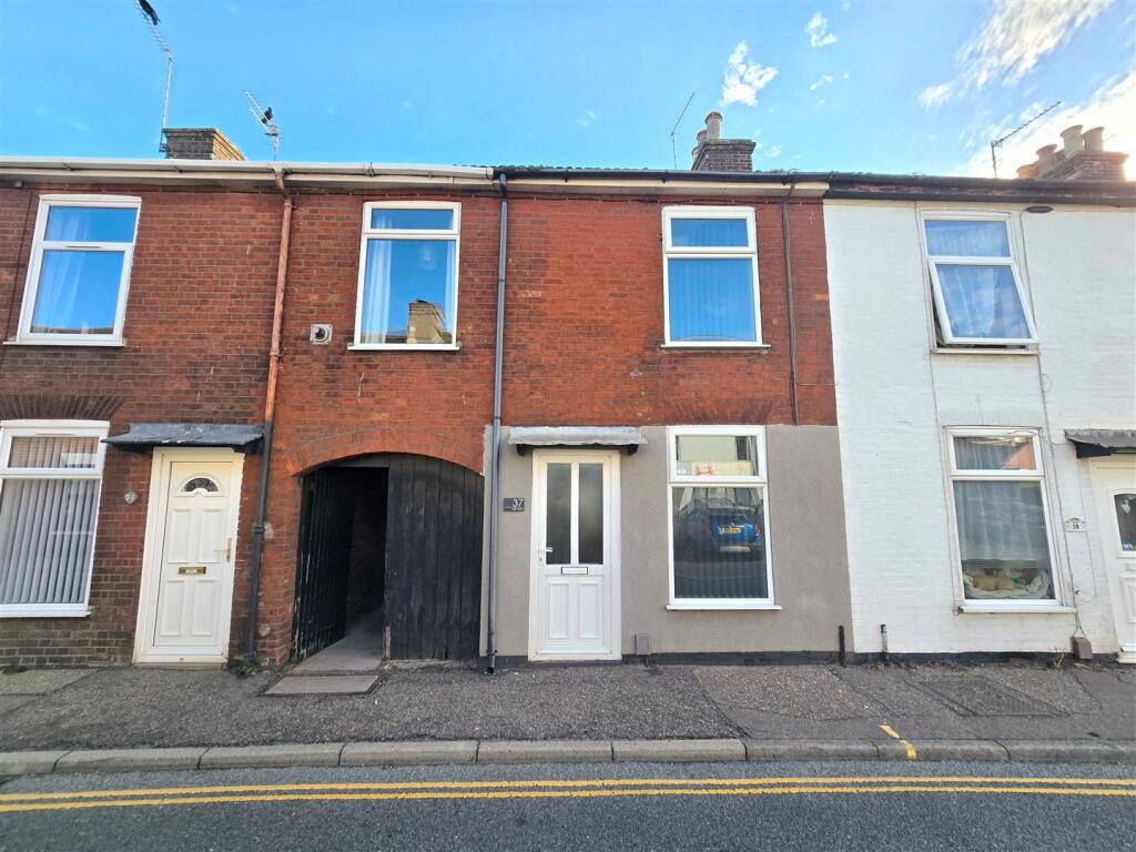 Main image of property: High Street, Gorleston