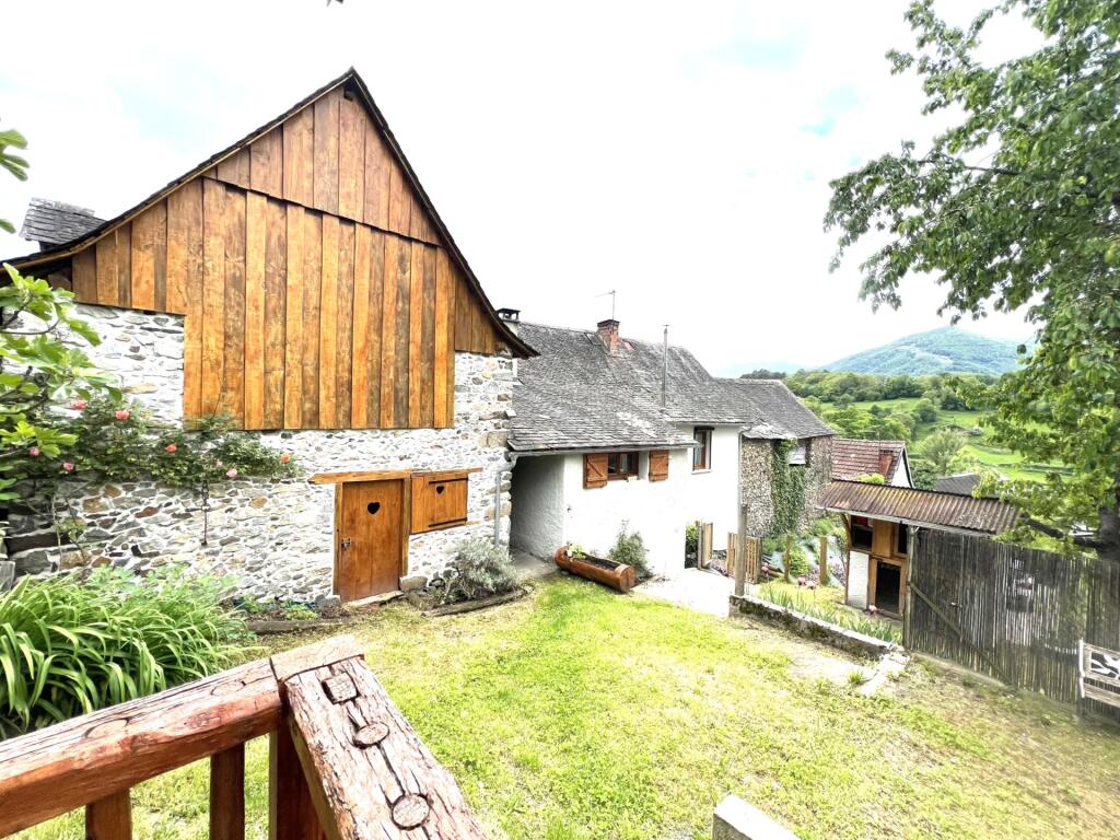 Main image of property: 09800 cescau