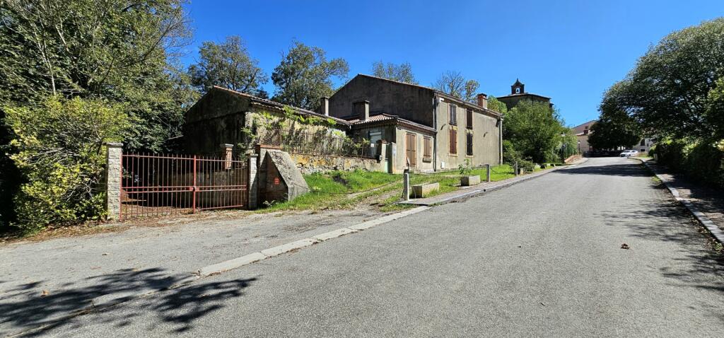 Main image of property: 09130 carla-bayle