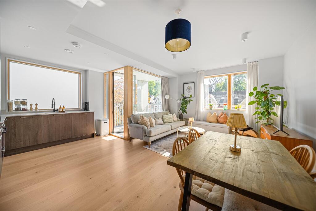 Main image of property: Knollys Road, London