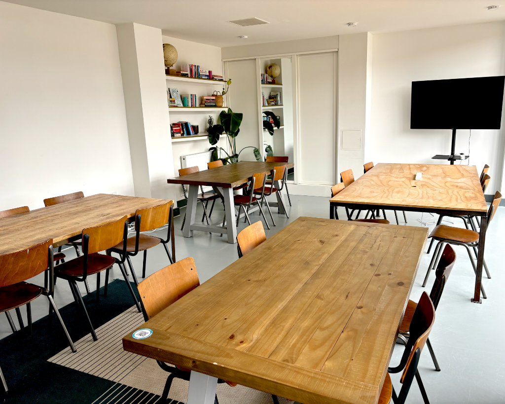 Additional property image - Hood Road, Barry, Vale Of Glamorgan, The, CF62