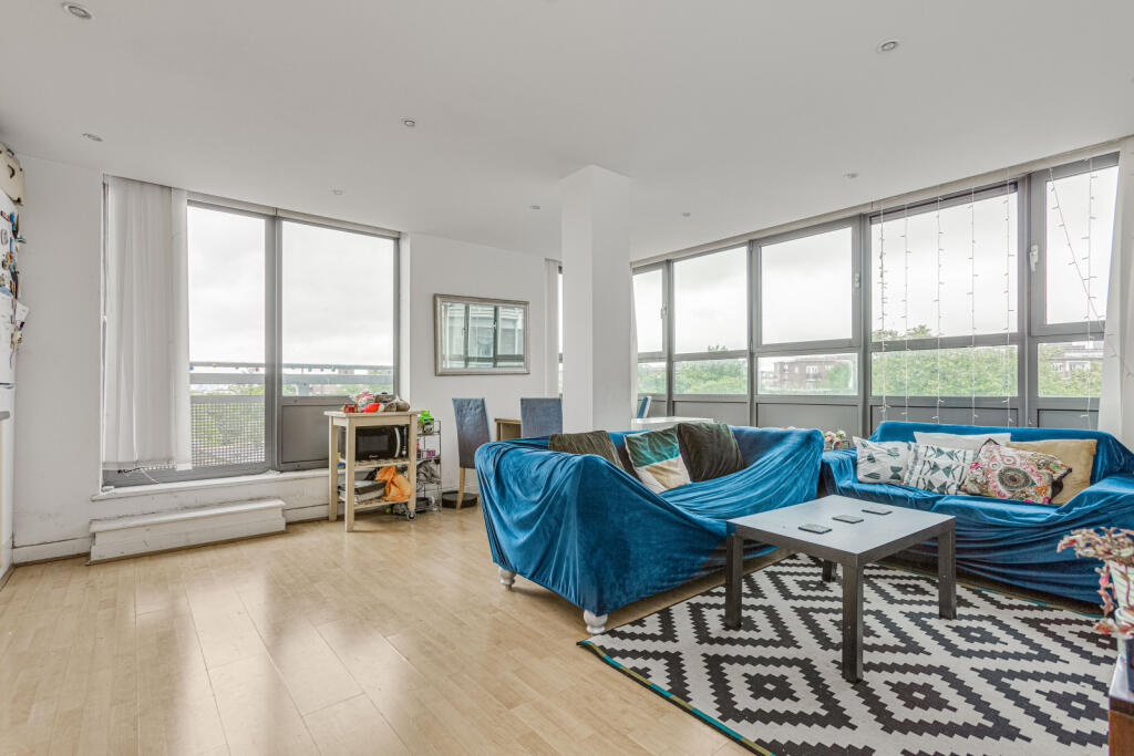 Main image of property: Courtenay House, 
9 New Park Road, SW2