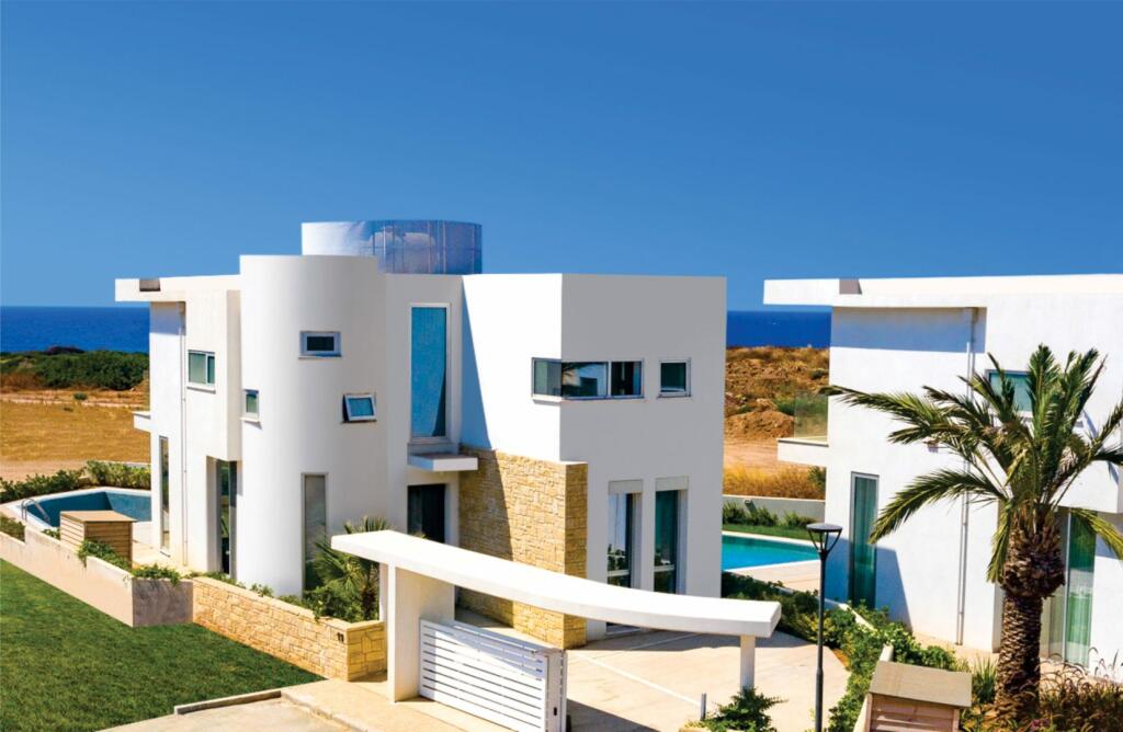 4 bedroom house for sale in Paphos, Coral Bay