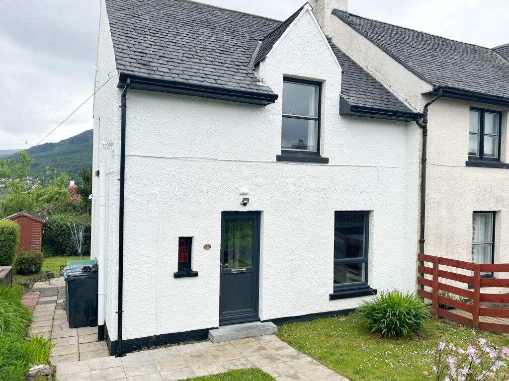 2 bedroom end of terrace house