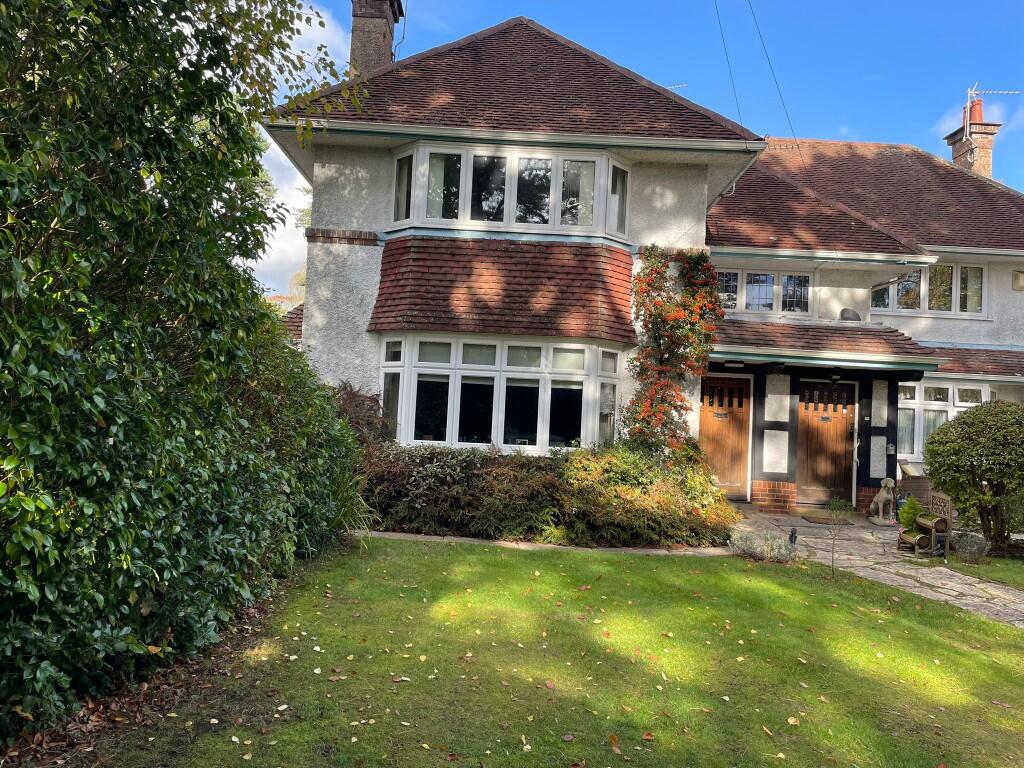 Main image of property: East Avenue, Bournemouth, Dorset, BH3