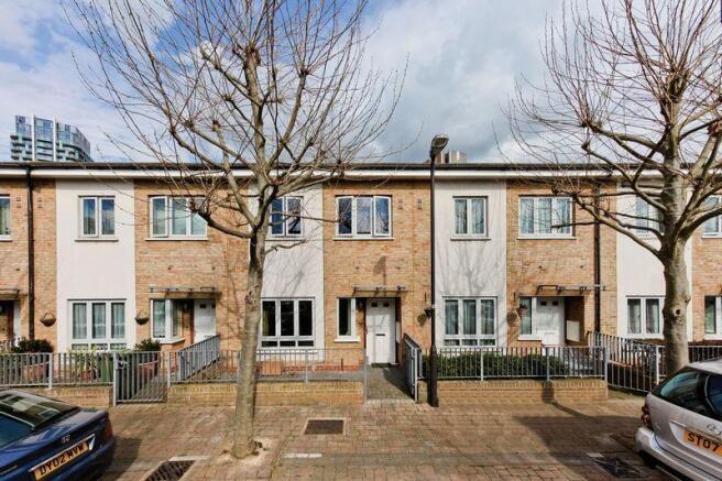 Main image of property: Yew Tree Close, London
