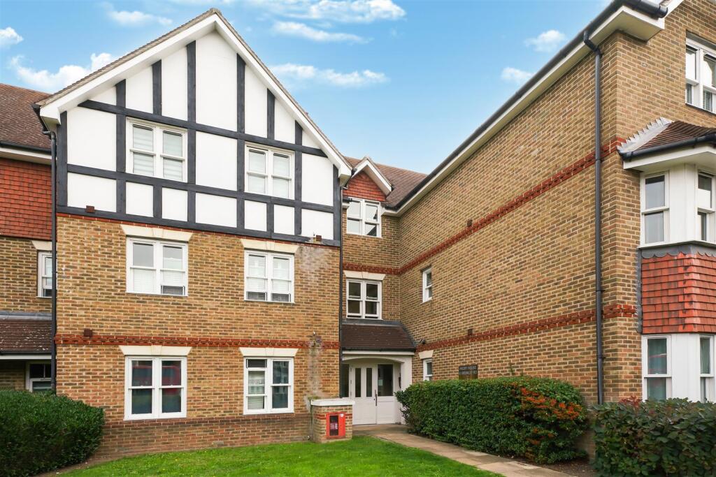 Main image of property: Bromley Road, London