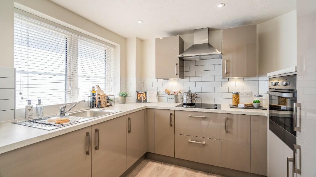 Additional property image - Addington Road, South Croydon, Surrey, CR2