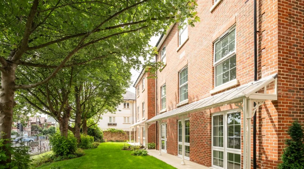 Main image of property: 1 Bed Apartment, Clinton Lodge, Lymington