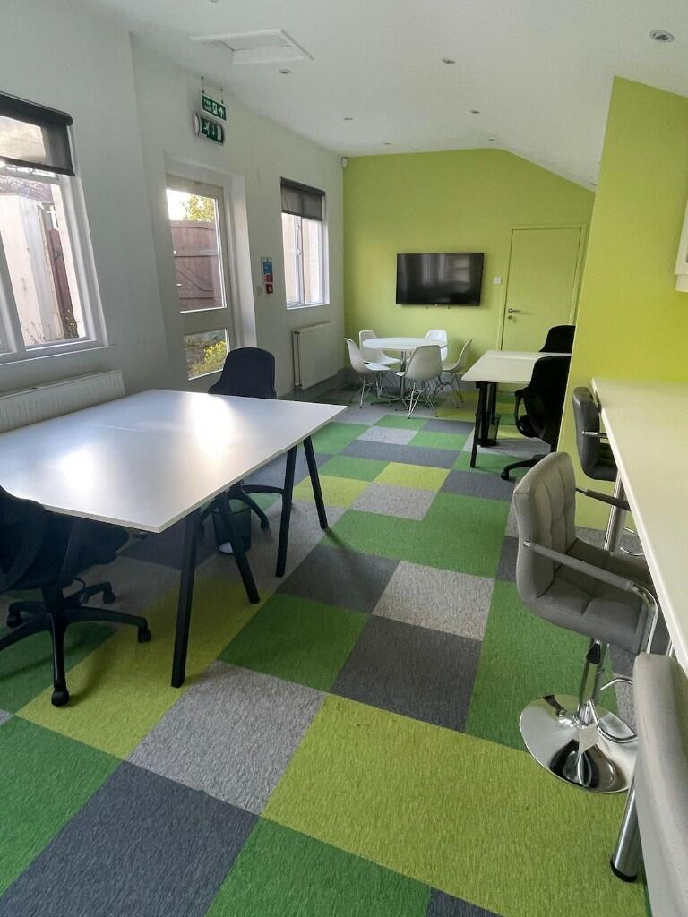 Additional property image - Warwick New Road, Leamington Spa, Warwickshire, CV32