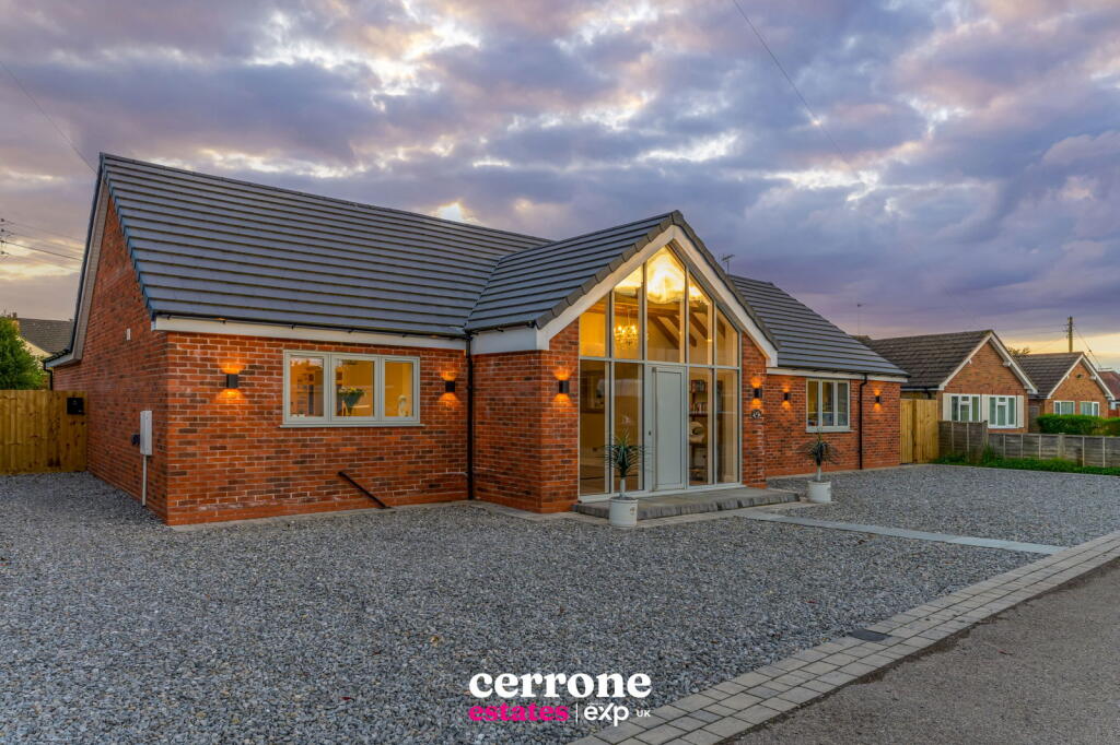 Main image of property: Holt Gardens, Studley, Warwickshire, B80 7NU