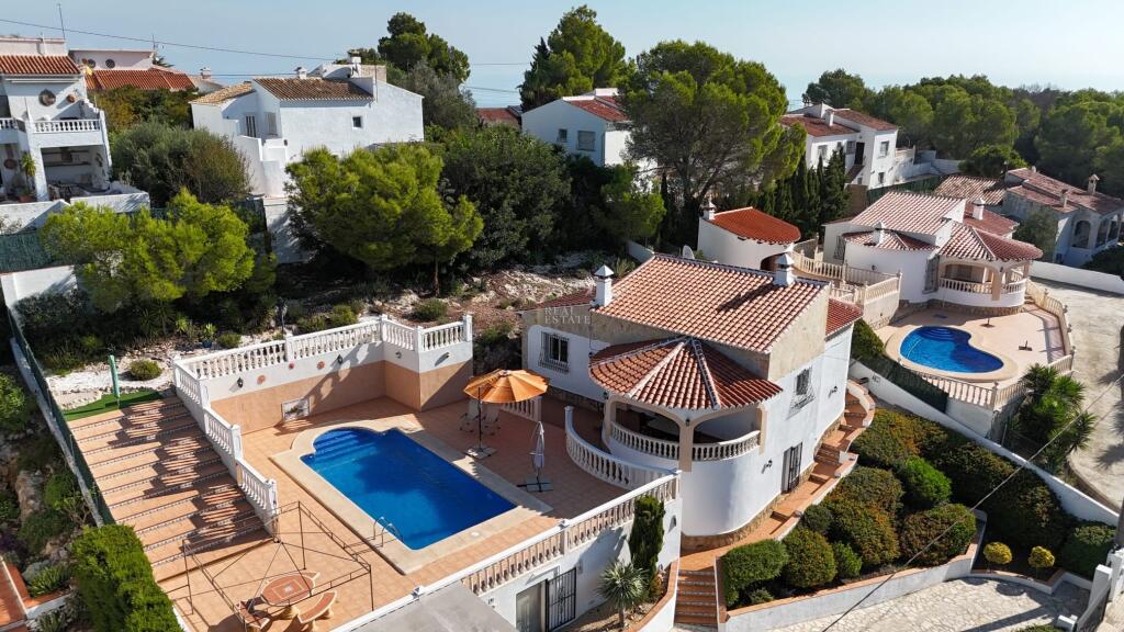 Main image of property: Valencia, Valencia, La Font D'en Carros