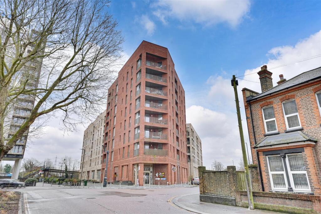 Main image of property: South Street, Enfield