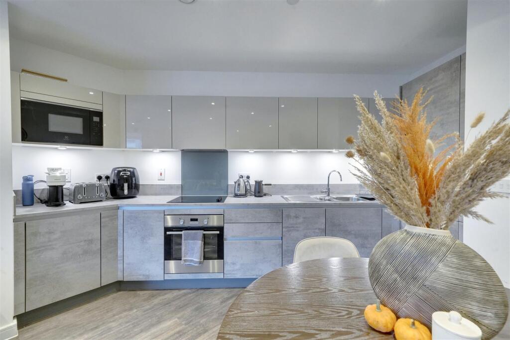 Main image of property: South Street, Enfield