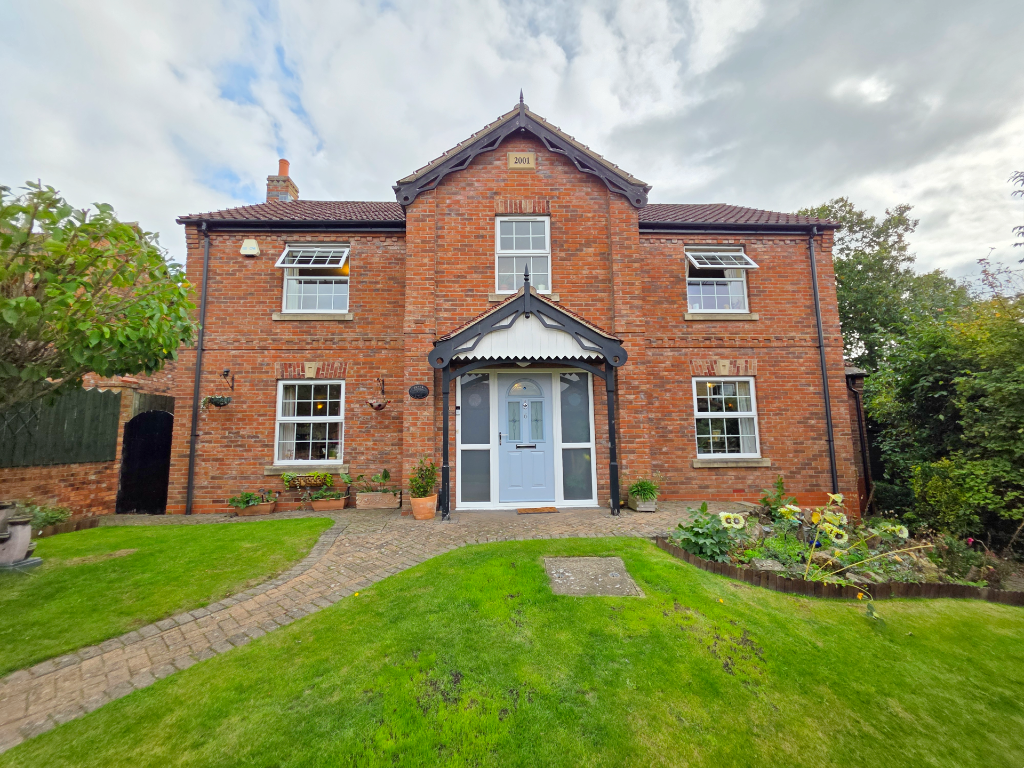 Main image of property: Crackle Hill, Westwoodside, DN9