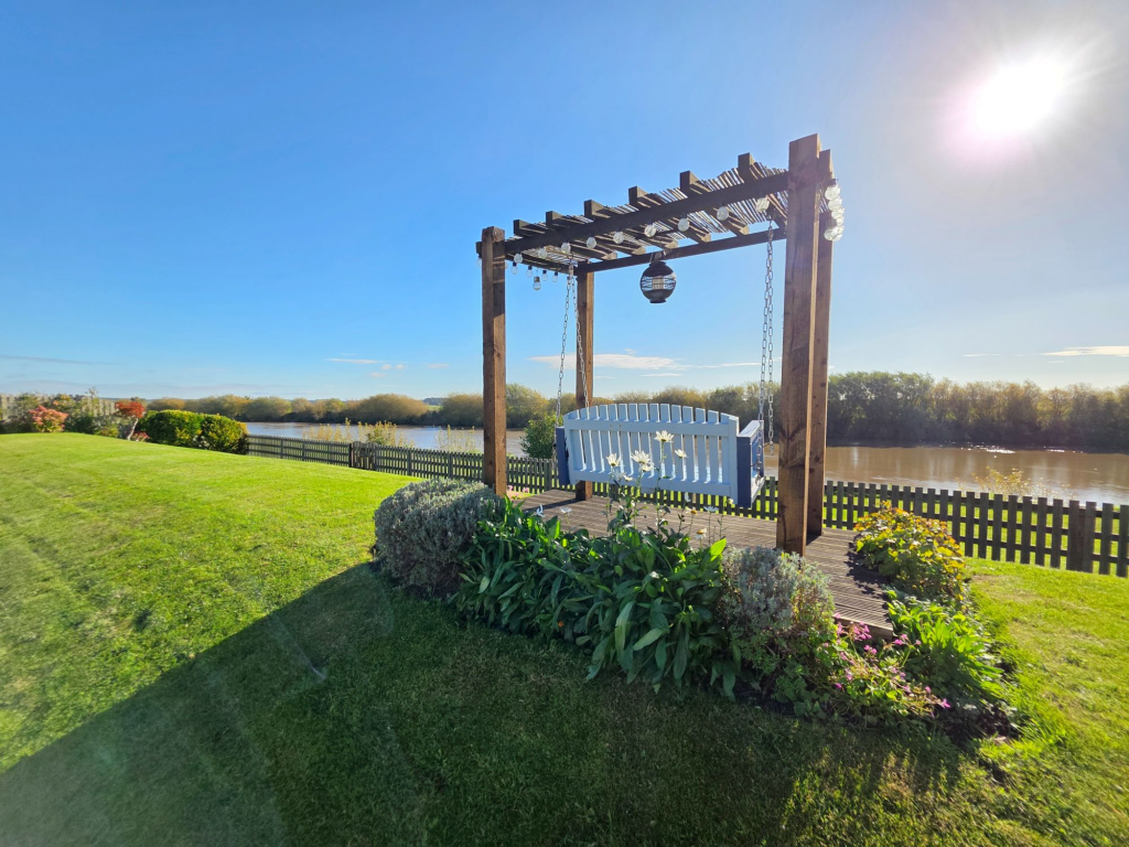 Main image of property: Gunthorpe, Doncaster, DN9