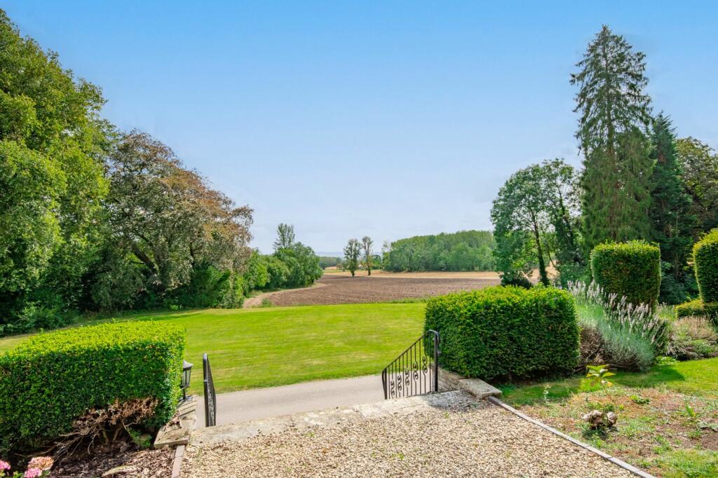 Additional property image - Apartment 3, Grafton Court, Temple Grafton B49 6NY