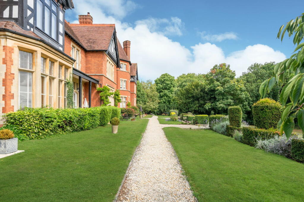 Additional property image - Apartment 3, Grafton Court, Temple Grafton B49 6NY