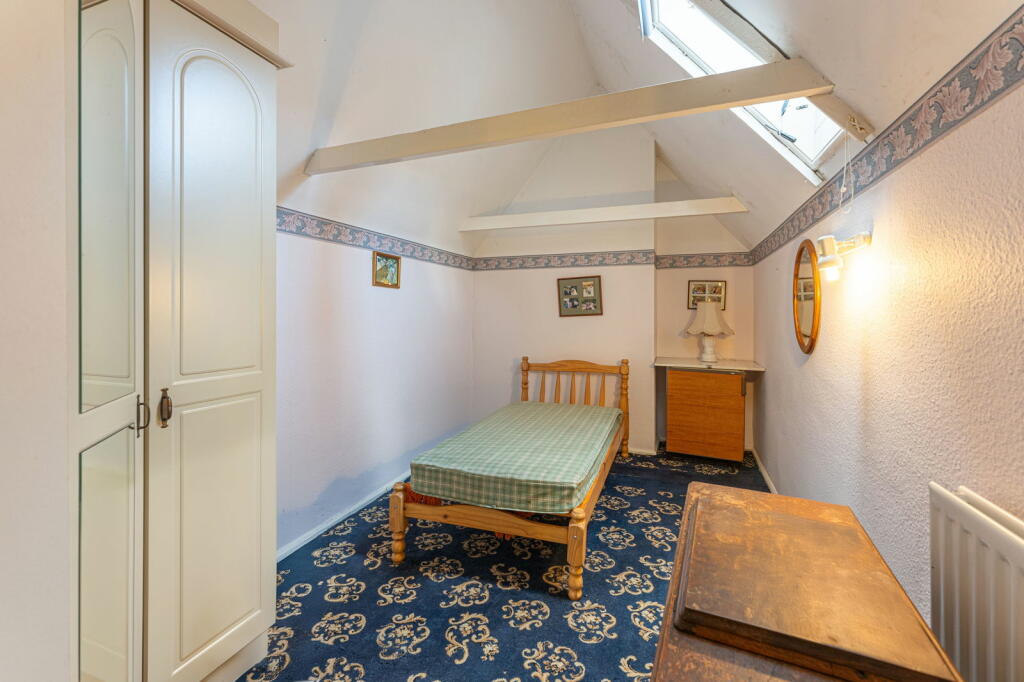 Additional property image - Apartment 3, Grafton Court, Temple Grafton B49 6NY