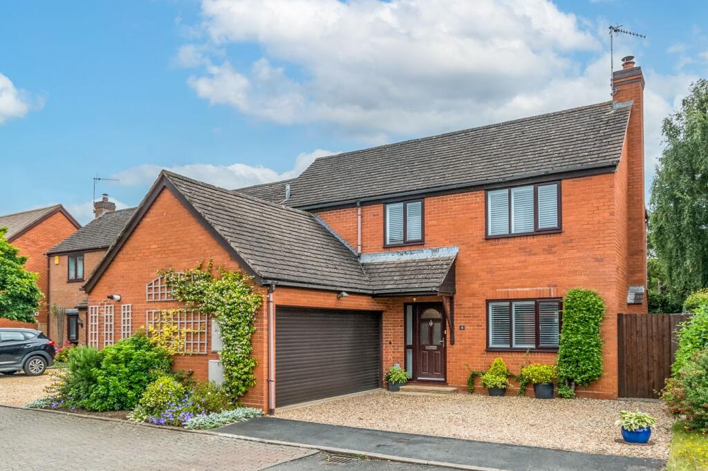Main image of property: Harbour Close, Bidford-on-Avon B50 4EW