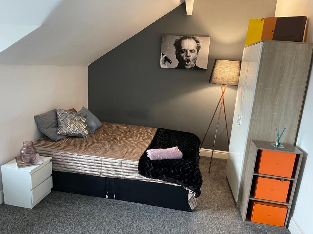 Main image of property: Room 4