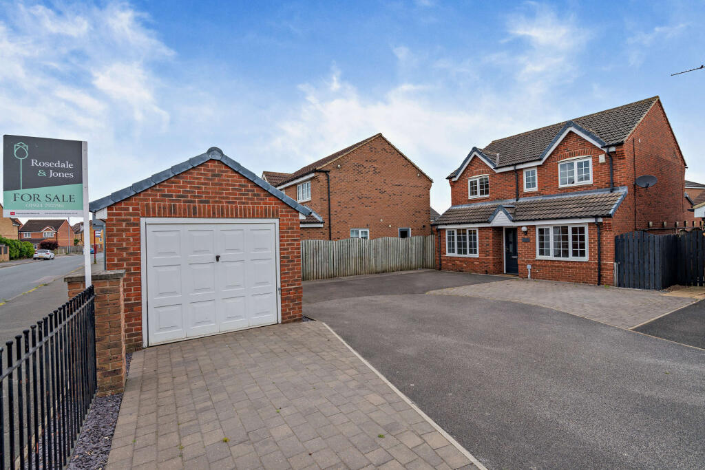 Main image of property: Pasture Way, Castleford, West Yorkshire