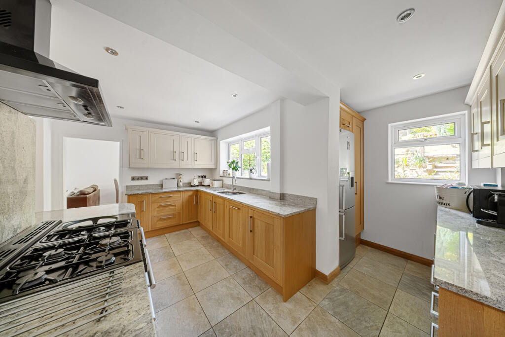 Main image of property: Mitchley Avenue, Sanderstead, CR2