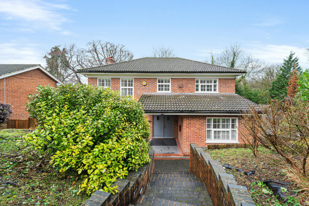 Main image of property: Leacroft Close, Kenley, CR8