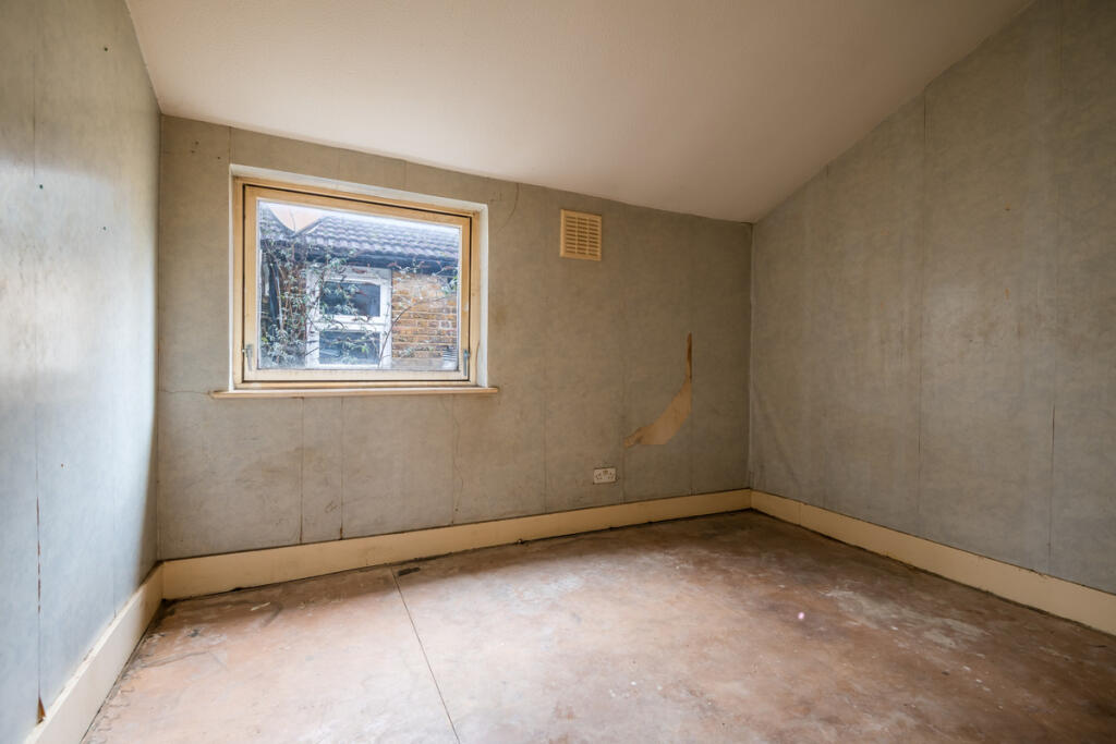 Main image of property: Werndee Road, London, SE25