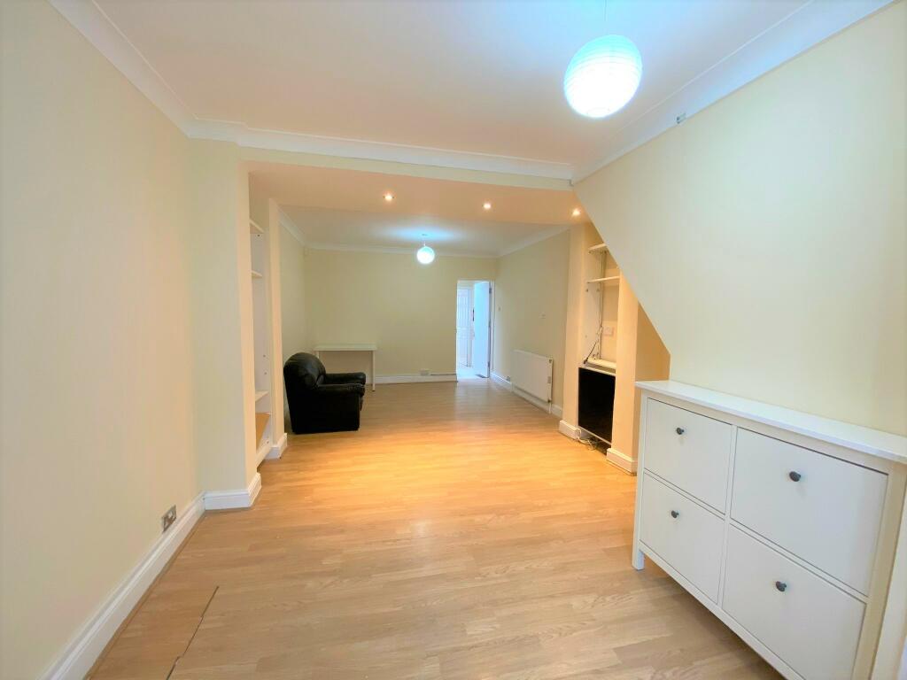 Main image of property: Wood Street Grays RM17 6EQ