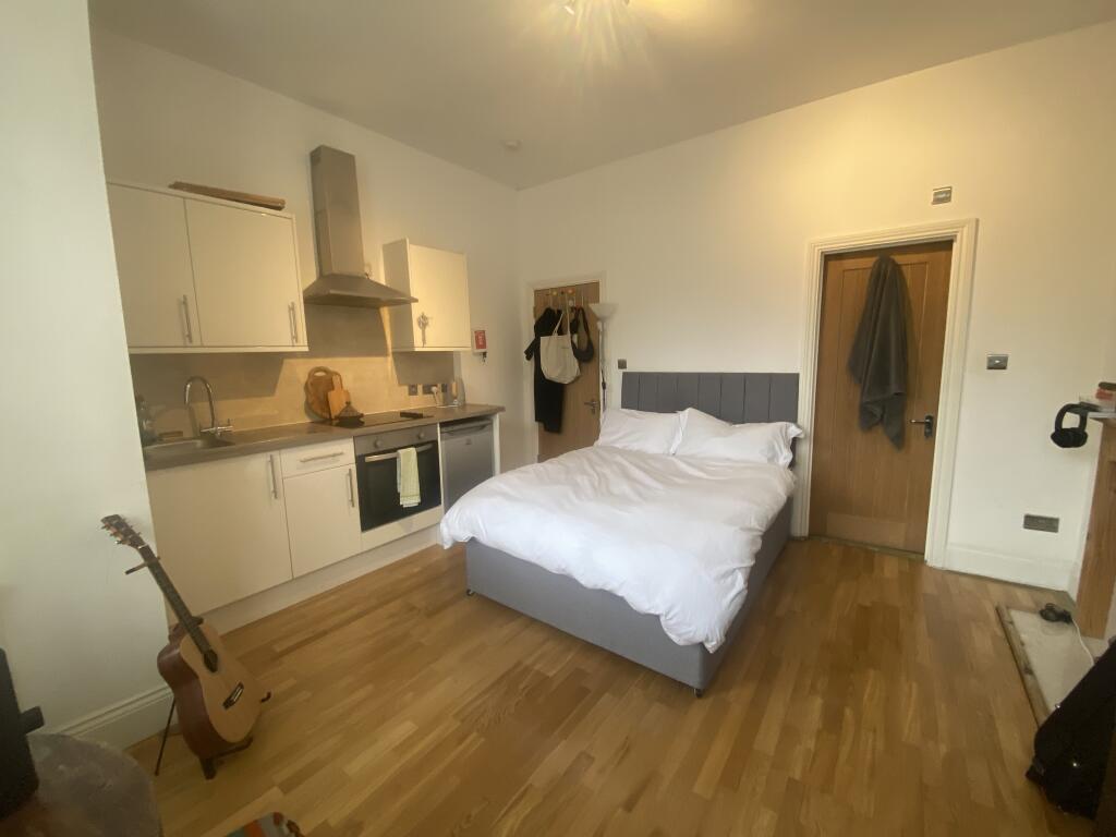 Main image of property: Sumatra Road Room 1 London NW6 1PL