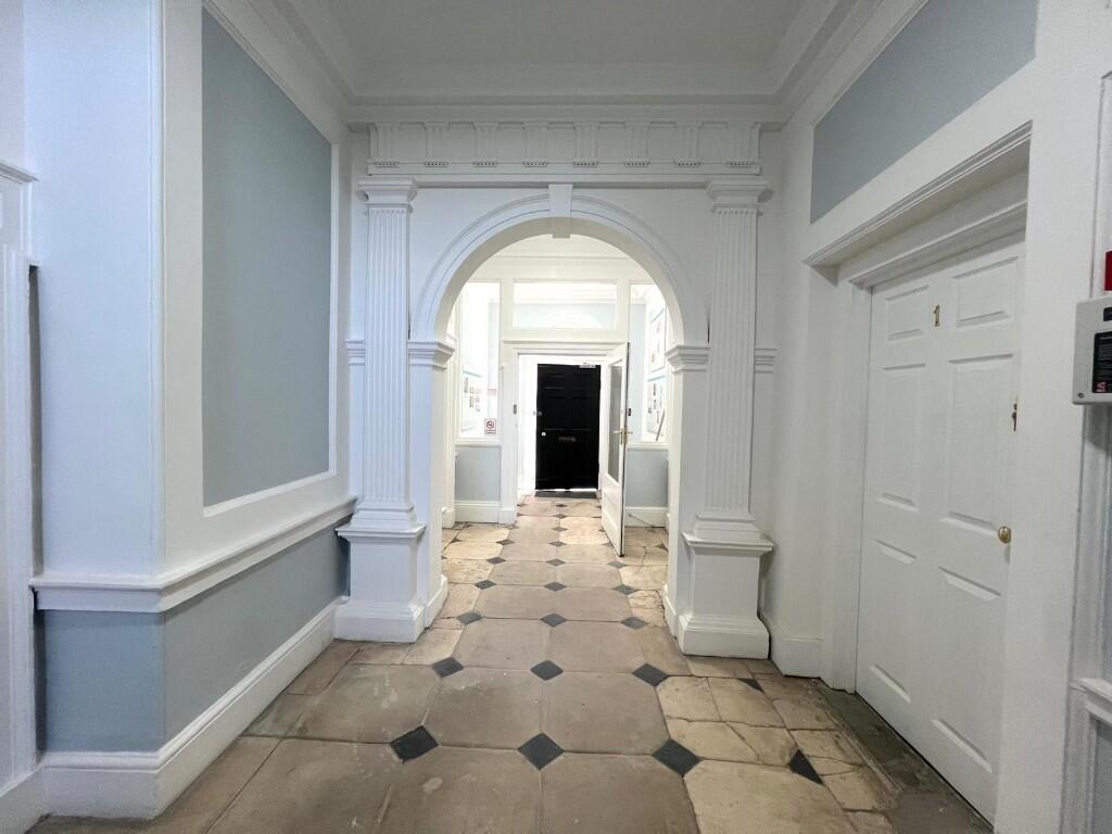 Main image of property: London Street, Reading, Berkshire, RG1
