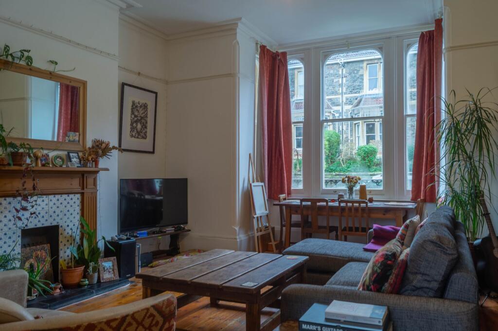 Main image of property: Cotham Vale, Bristol, BS6