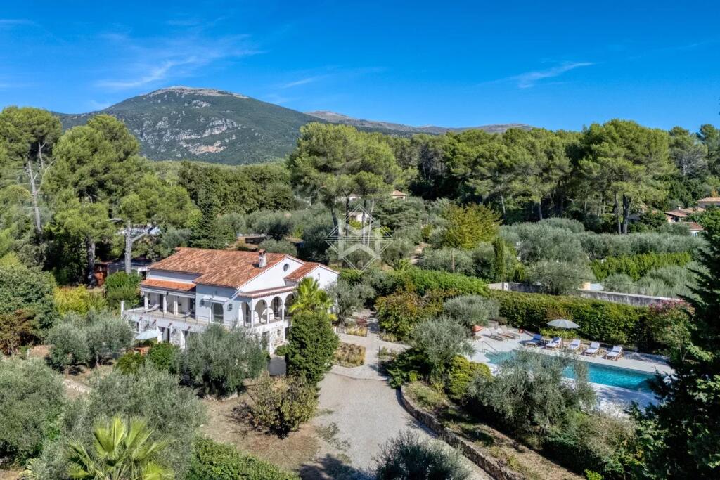 Main image of property: Provence-Alps-Cote d`Azur, Alpes-Maritimes, Roquefort-Les-Pins
