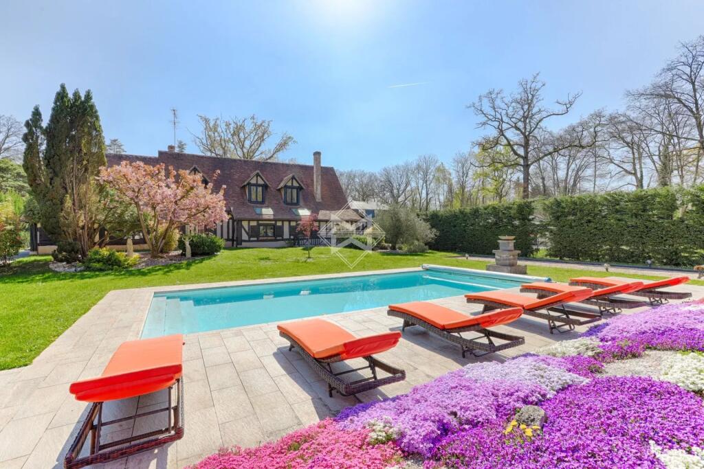 Main image of property: Picardy, Oise, Chantilly