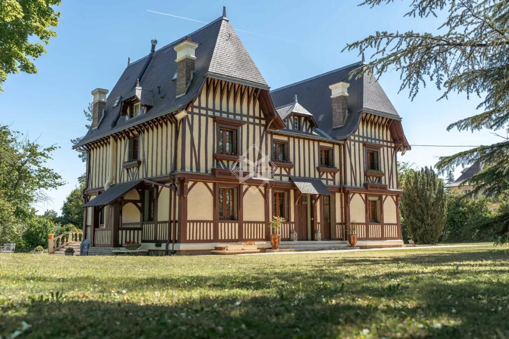 Main image of property: Paris-Isle of France, Yvelines, Maisons-Laffitte