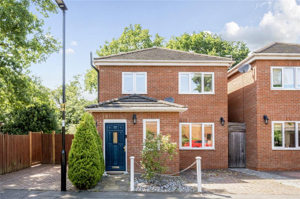 Main image of property: Gladbeck Way, Enfield, EN2