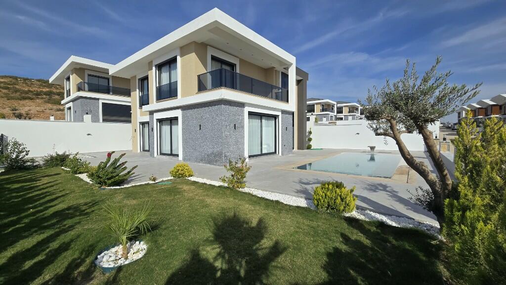 Main image of property: Altinkum, Didim, Aydin