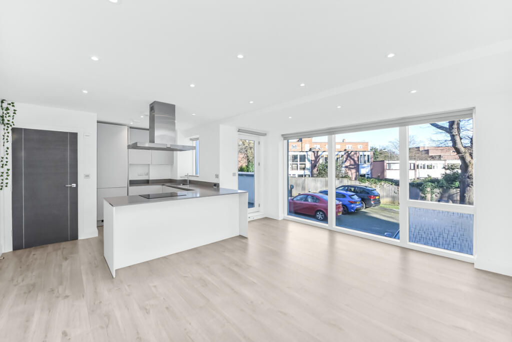 Main image of property: Apartment 3, Pine Ridge, 31 Dacres Road, Lewisham, SE23 2NS