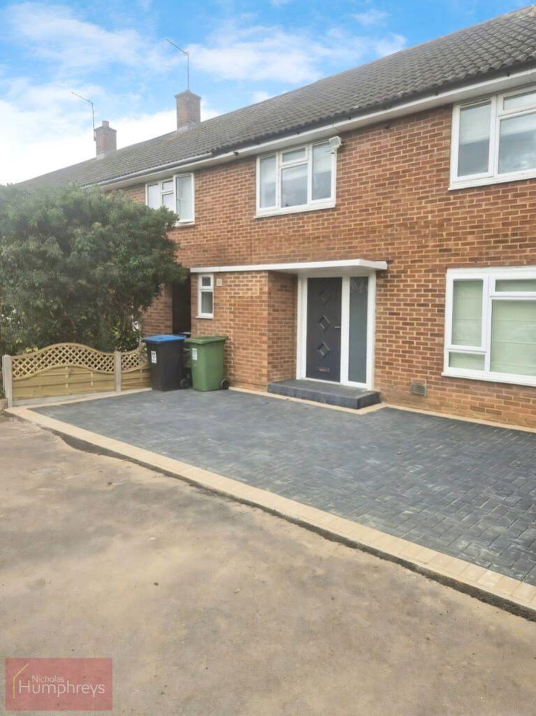 Main image of property: Windmill Road, Hemel Hempsted, HP2 4BT