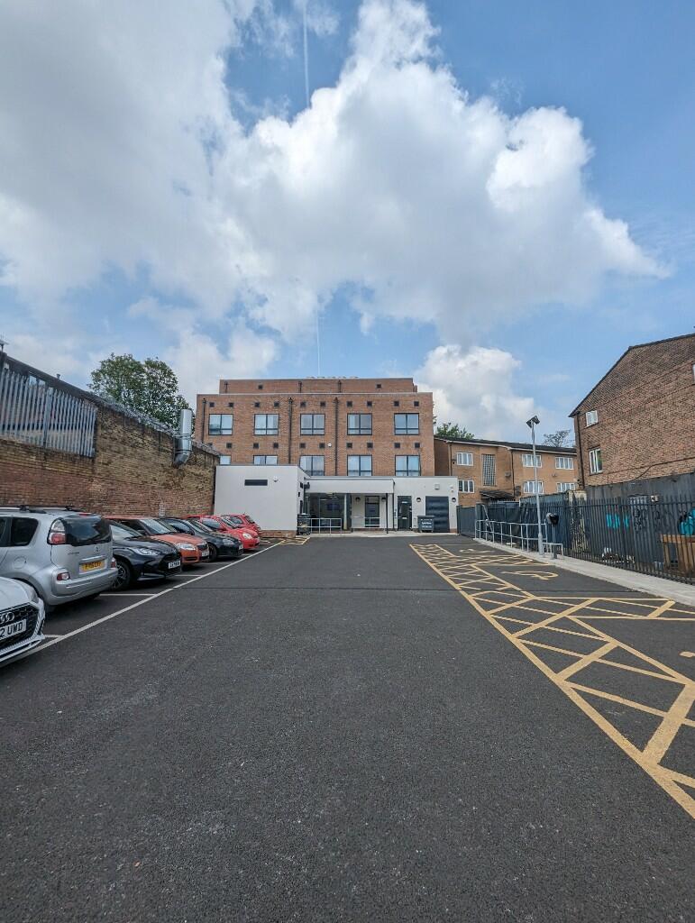 Main image of property: 579c High Road, London, N17 6SB