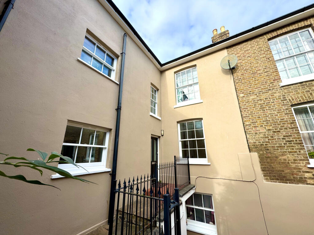 Main image of property: Queen Street, Chelmsford, Essex, CM2