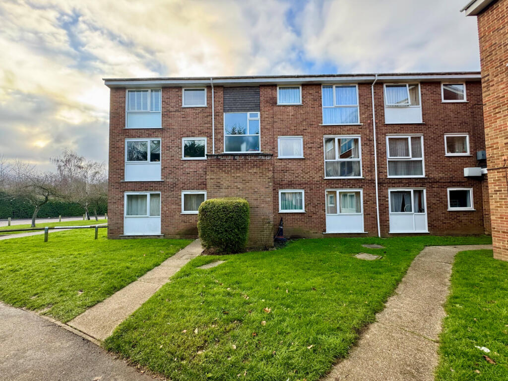 Main image of property: Forsythia Close, Chelmsford, CM1 6XW