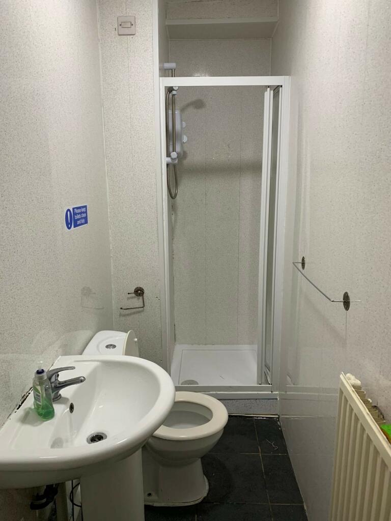 Additional property image - 42 King Street, Pontypridd, Rhondda Cynon Taff CF37 1RR