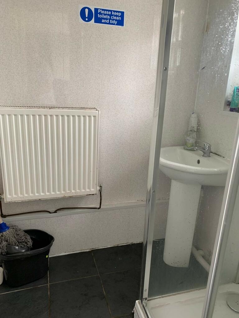 Additional property image - 42 King Street, Pontypridd, Rhondda Cynon Taff CF37 1RR