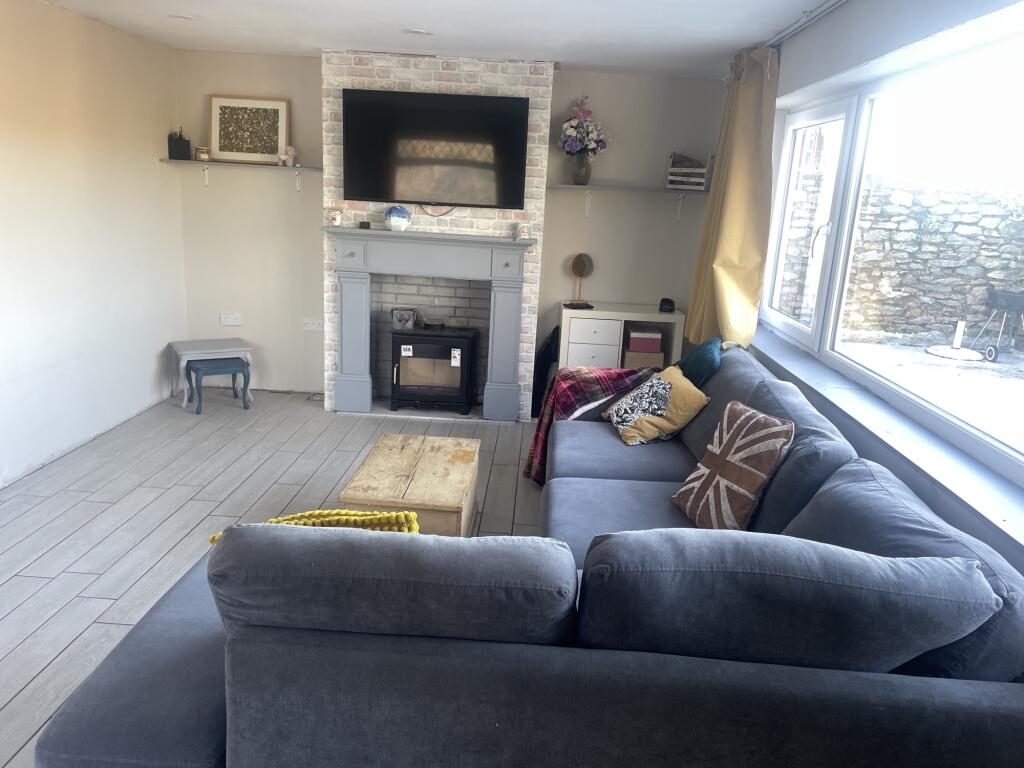 Additional property image - 4 Daisy Cottages, Bridge Street, Barry CF63 1LL