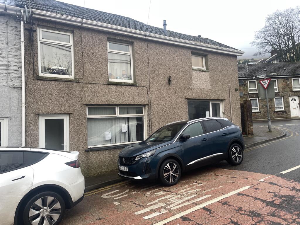 Additional property image - Flat 1, Gwalia Buildings, Commercial Street, Ogmore Vale, Bridgend, Bridgend CF32 7BL