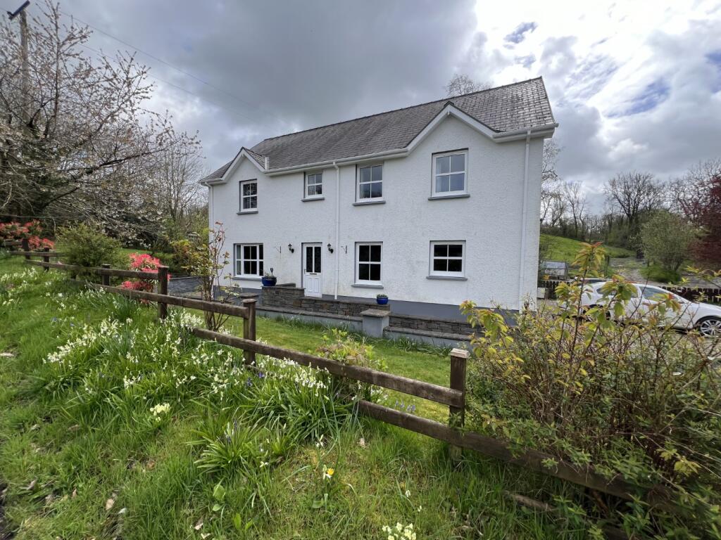 4 bedroom detached house